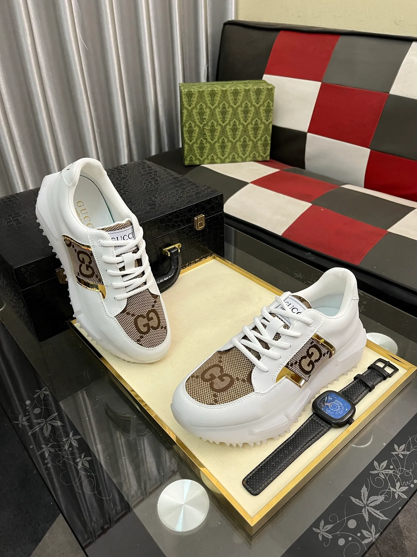 Men's Men's Shoes 💰458⌚️⌚️【GUCCI】Gucci men's latest white shoe series casual shoes! The official website is built 1:1. Upper: Made of imported cowhide, with electric embroidery ➕Inner lining: Made of high-quality first-layer pigskin, soft and comfortable. Picky material selection and exquisite workmanship give you the best enjoyment. Size: 38-44 yards, 4️⃣ colors available.